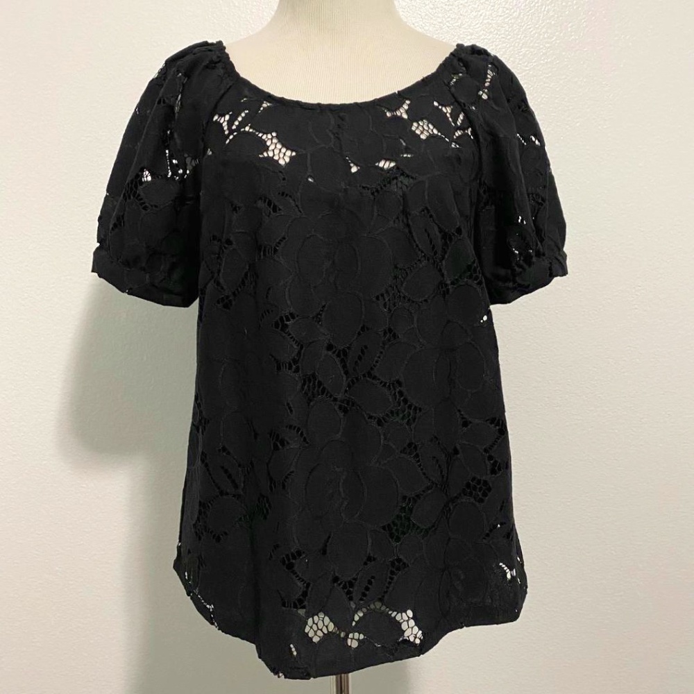 Monteau Black Open Lace Blouse, Sweetheart Neckline, Short Sleeves, Small, NWT